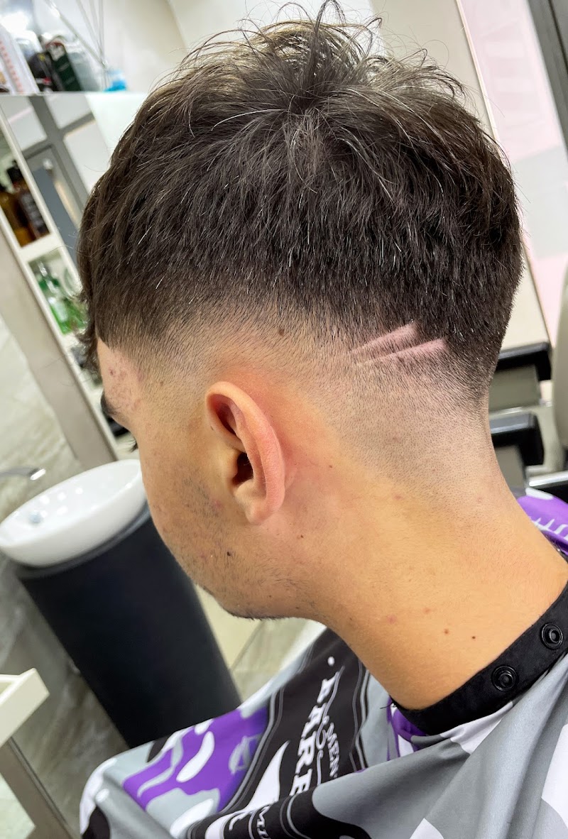 Barbiere - Forbici d'oro BarberShop Siracusa