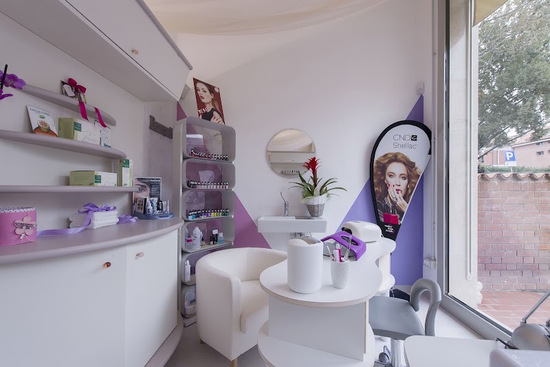 Parrucchiere - Officina Di Ma' - Salone Redken